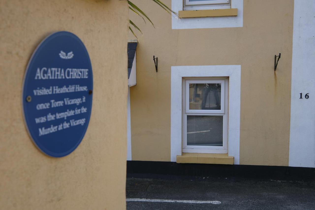 Heathcliff House B&B Exclusively For Adults Free Large Carpark ทอร์คิ ภายนอก รูปภาพ