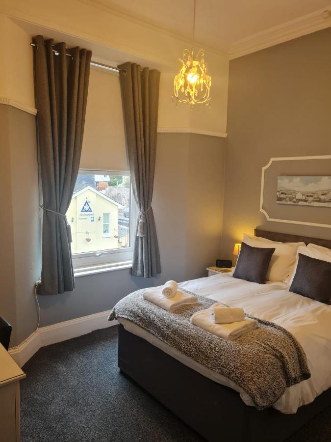 Heathcliff House B&B Exclusively For Adults Free Large Carpark ทอร์คิ ภายนอก รูปภาพ