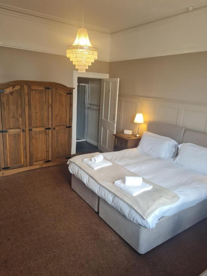 Heathcliff House B&B Exclusively For Adults Free Large Carpark ทอร์คิ ภายนอก รูปภาพ