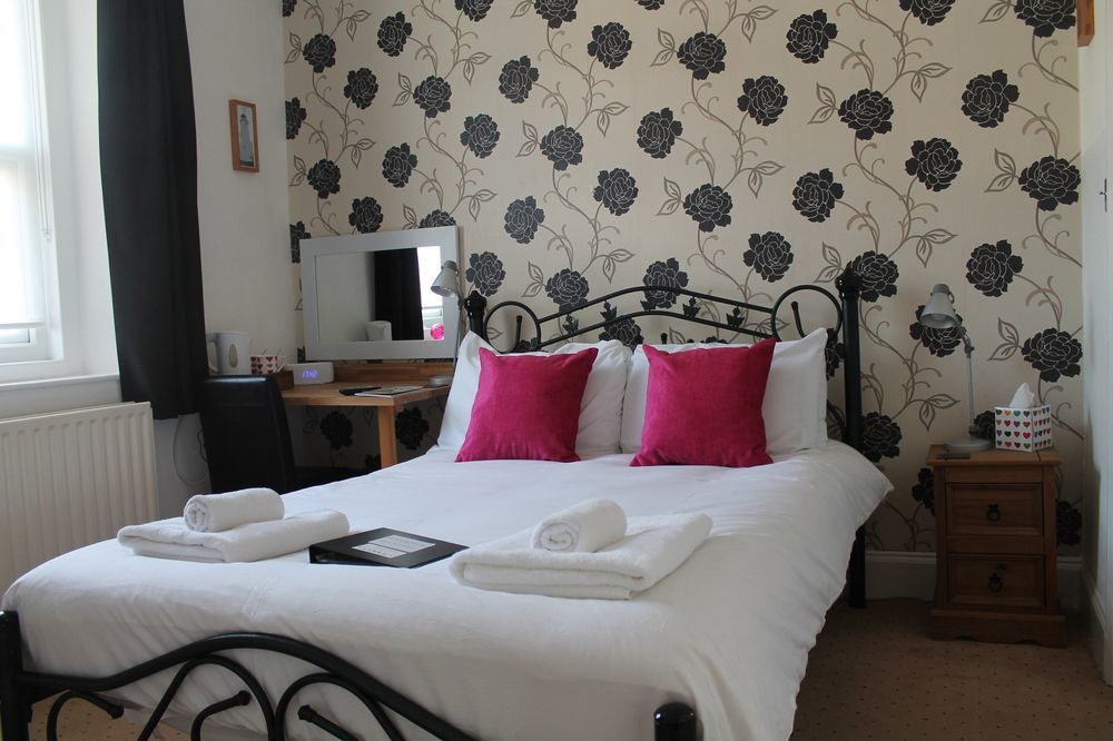 Heathcliff House B&B Exclusively For Adults Free Large Carpark ทอร์คิ ภายนอก รูปภาพ