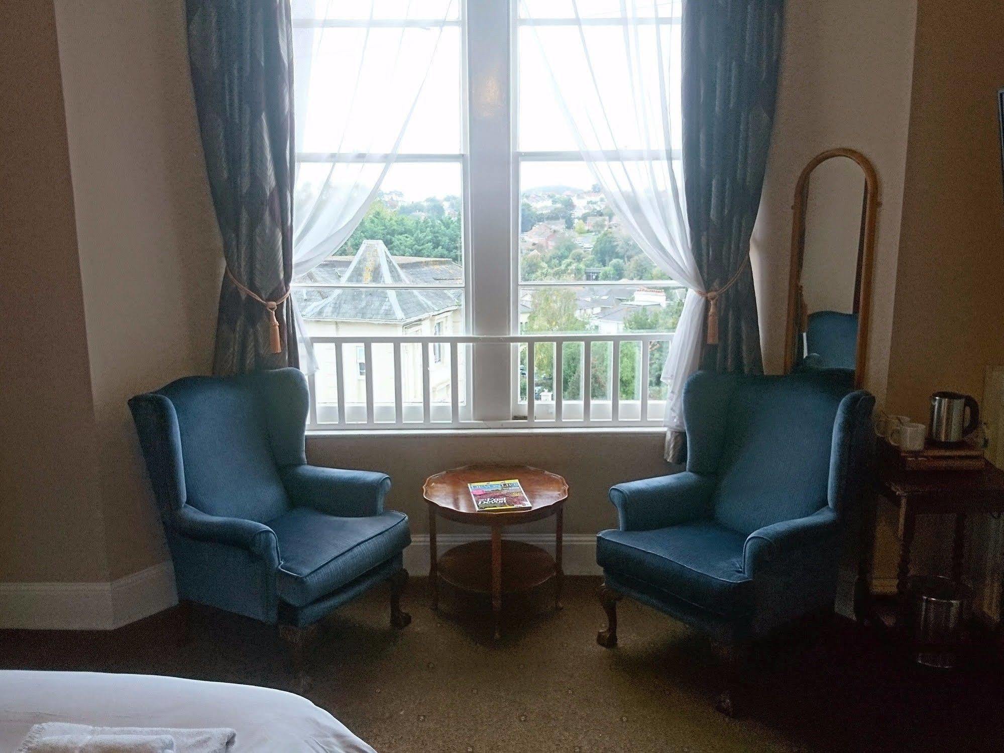 Heathcliff House B&B Exclusively For Adults Free Large Carpark ทอร์คิ ภายนอก รูปภาพ